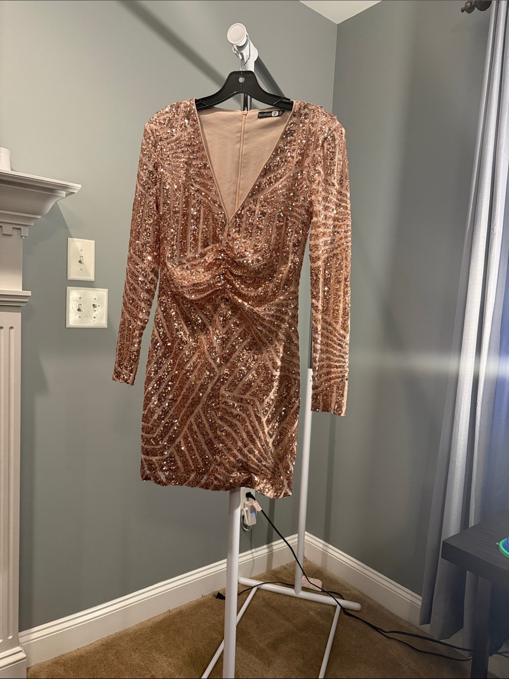 Boohoo Rose Gold Sequin V-Neck Long Sleeve Mini Dress